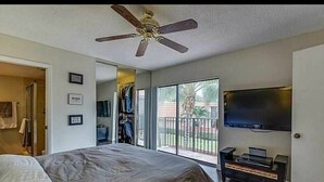 Interior detail - W.F. court yards (Deerfield Beach)