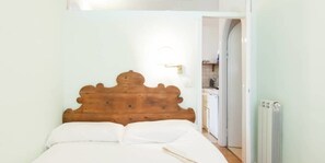 Apartment, 1 Bedroom | 1 bedroom, iron/ironing board, cribs/infant beds, free WiFi