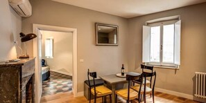 Apartment, 2 Bedrooms | In-room dining - Cappellari 4 Campo de Fiori (Rome)