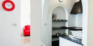 Lägenhet - 1 sovrum | Eget pentry | Kylskåp, spishäll och grytor/köksredskap