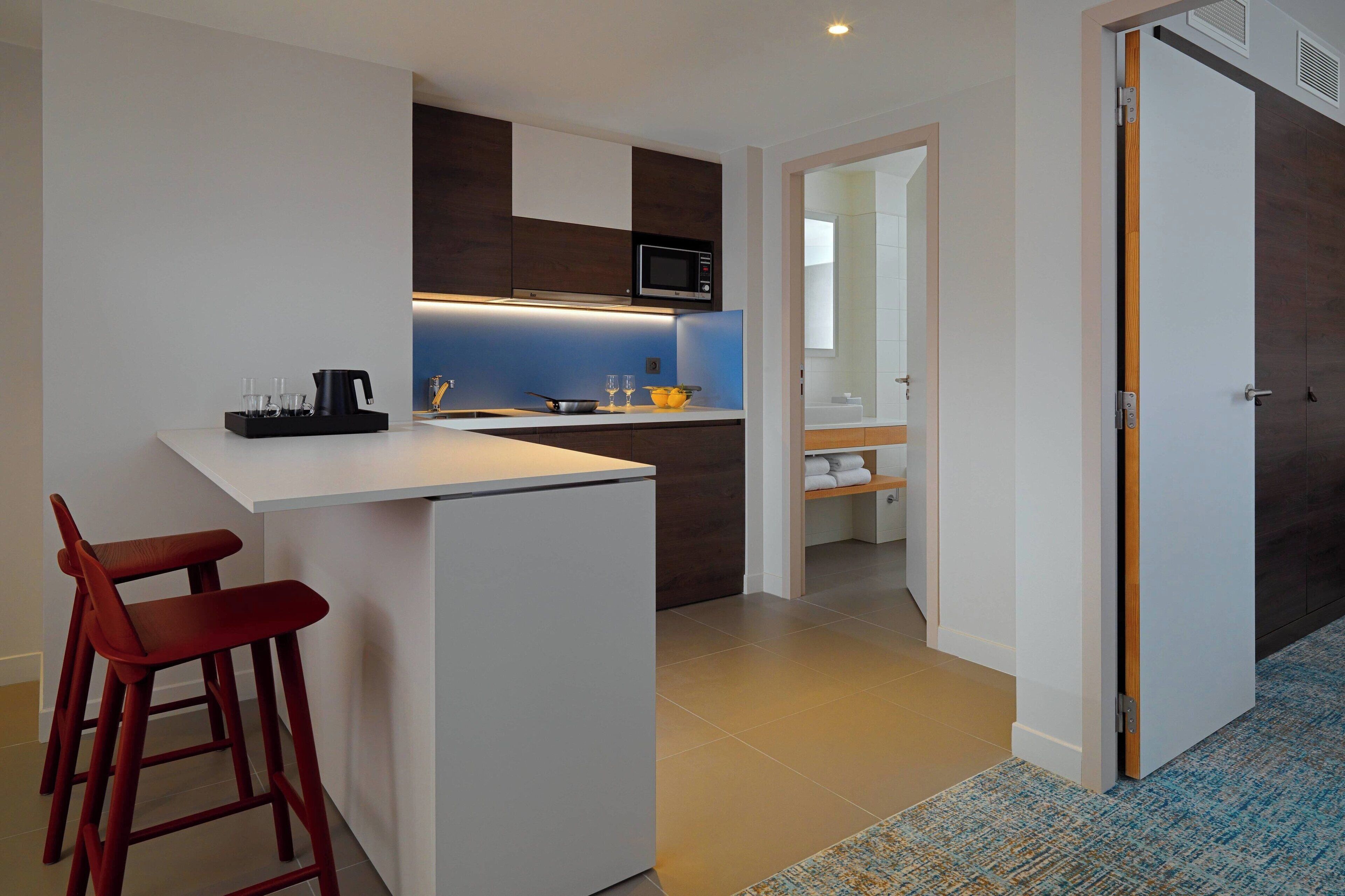 suite, 1 queen bed with sofa bed | premium bedding, pillow-top beds, in-room safe, individually decorated