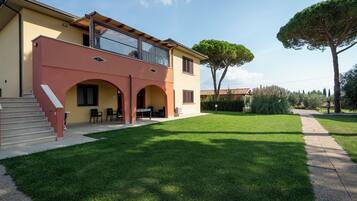 Superior-Villa, eigener Pool, Erdgeschoss | Terrasse/Patio