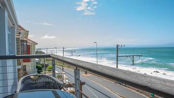 Panoramic Penthouse, Sea View (Oceanfront Penthouse) | Balcony