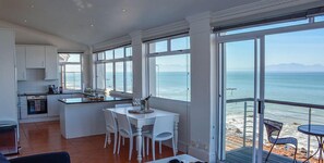 파노라믹 펜트하우스, 바다 전망 (Oceanfront Penthouse) | 전용 주방 | 대용량 냉장고, 쿡탑, 전기 주전자, 토스터