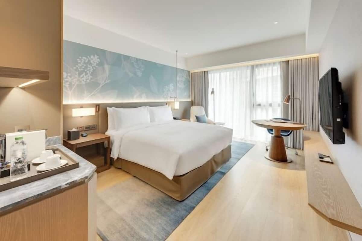 Down duvets, minibar, in-room safe, desk