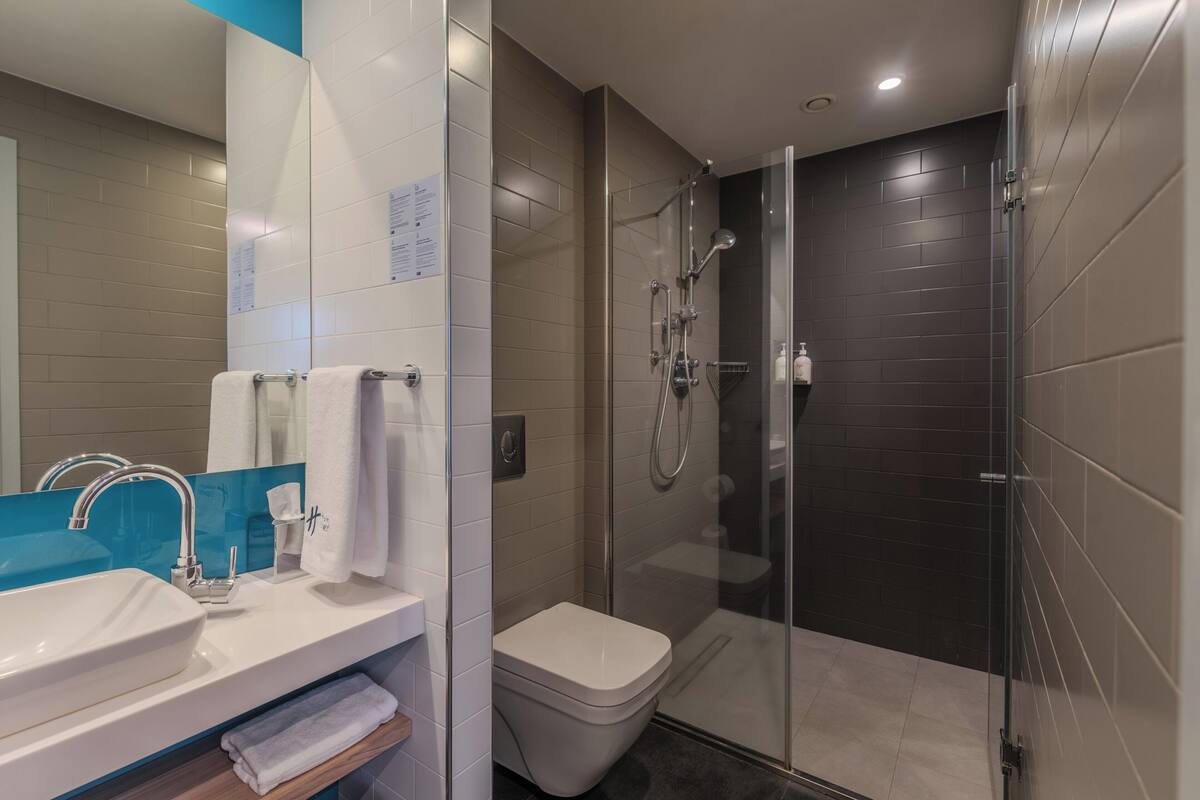 Standard Room, 1 Double Bed with Sofa bed (Free Breakfast) | 1 bedroom, hypo-allergenic bedding, Select Comfort beds, in-room safe