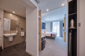 1 多间卧室、防过敏的被褥、Select Comfort 床、客房内保险箱