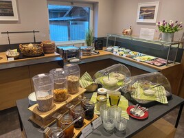 Desayuno buffet incluido todos los días 