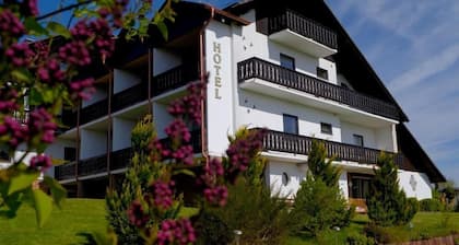 Garni Hotel & Ferienwohnungen Seeschlößchen