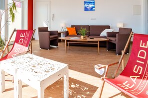 double room no. 10 with french balcony | Living area