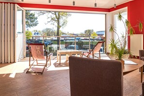 double room no. 10 with french balcony | In-room safe, free WiFi, bed sheets - Seaside-Strandhotel (Timmendorfer Strand)