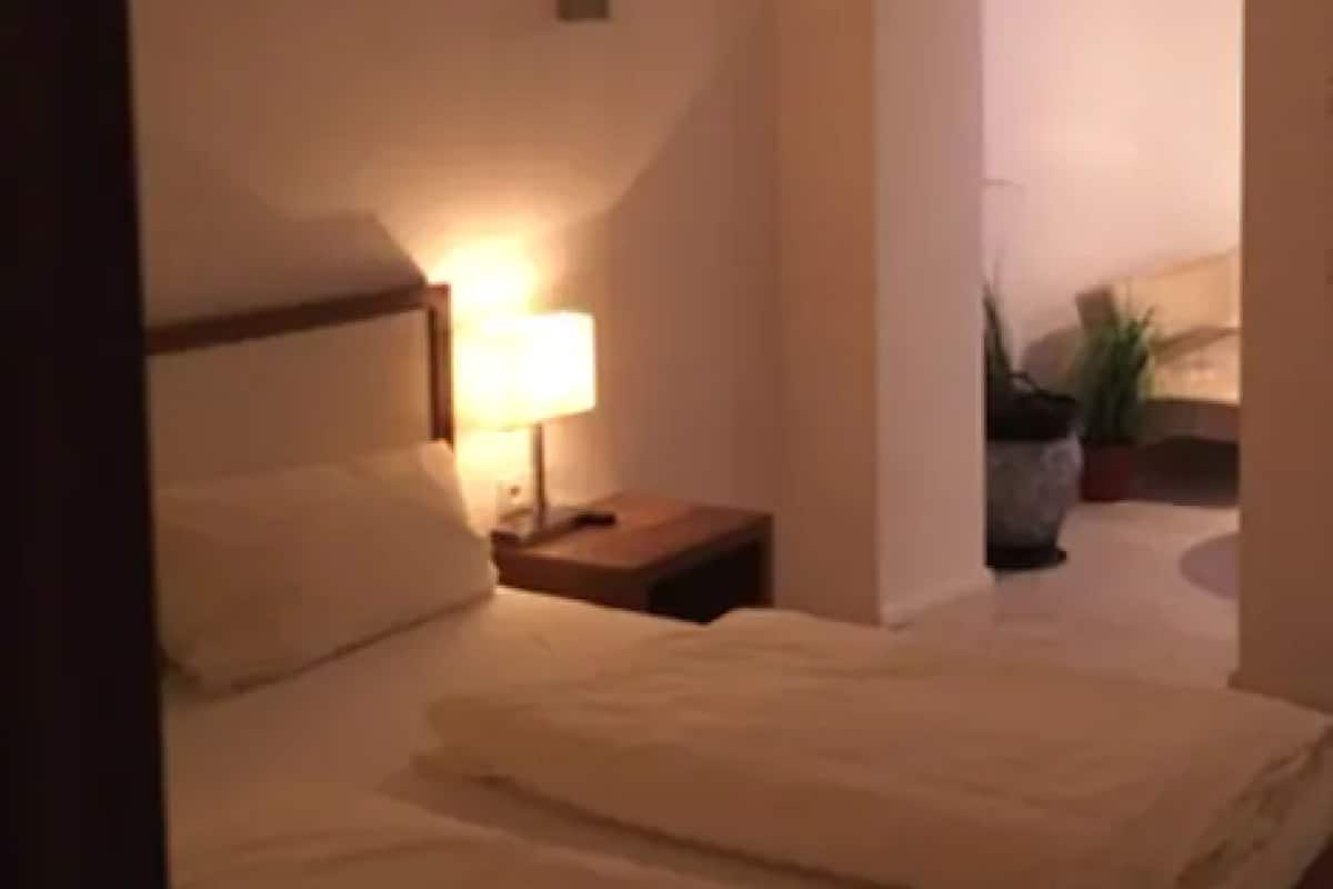 Double Room, Terrace, Harbour View (Nr. 12) | In-room safe, free WiFi, bed sheets