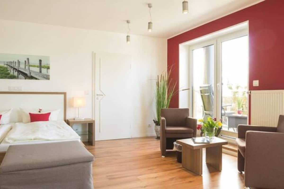 Double Room, Balcony, Partial Sea View (Nr. 11) | In-room safe, free WiFi, bed sheets