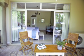 In-room safe, laptop workspace, blackout curtains, free WiFi