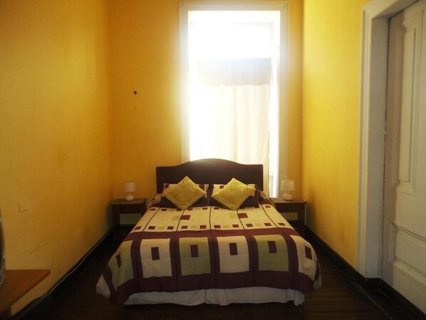 Individually decorated, free WiFi, bed sheets