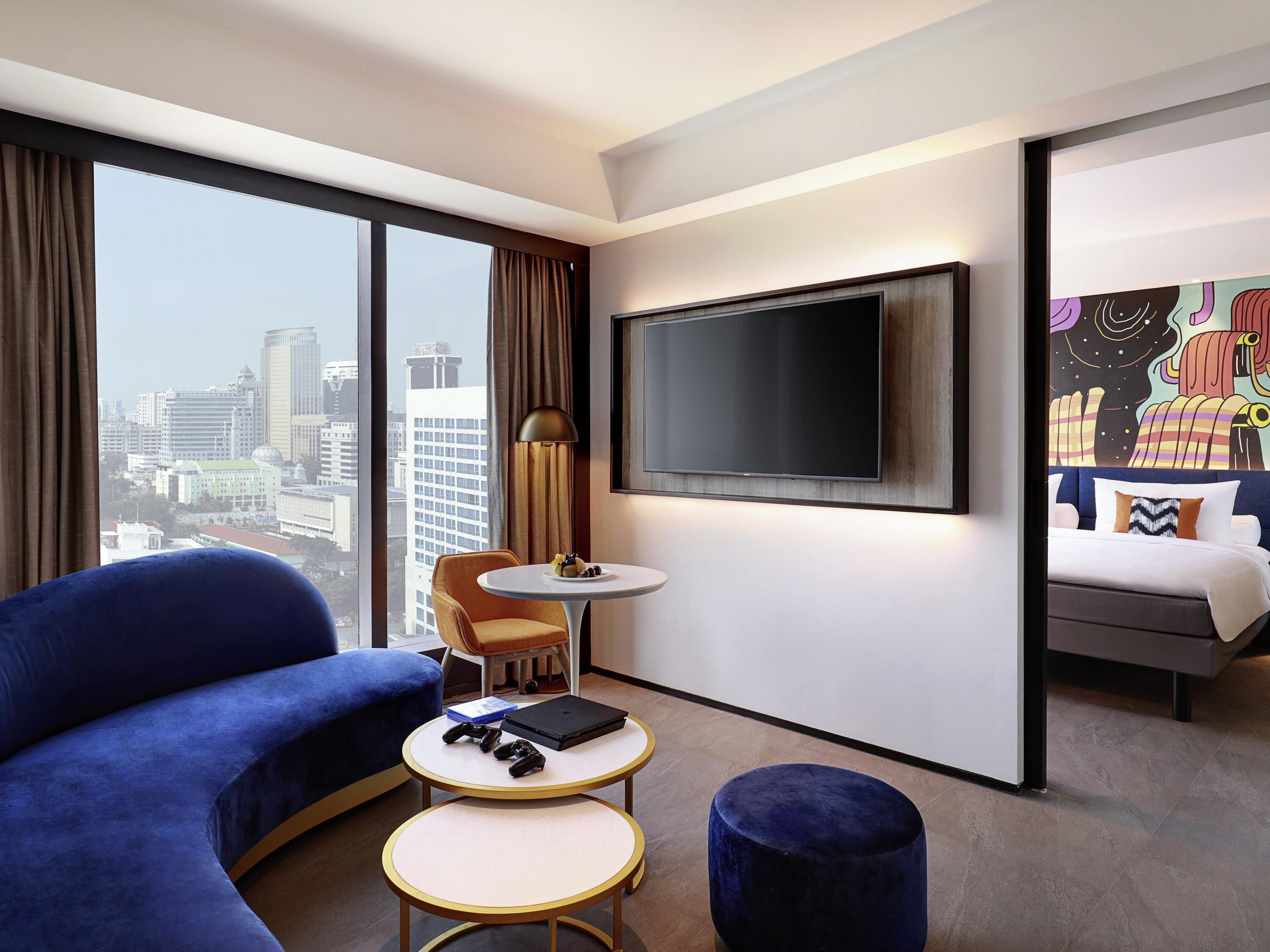 Habitación familiar, 1 cama de matrimonio grande | Minibar, caja fuerte, escritorio y sistema de insonorización