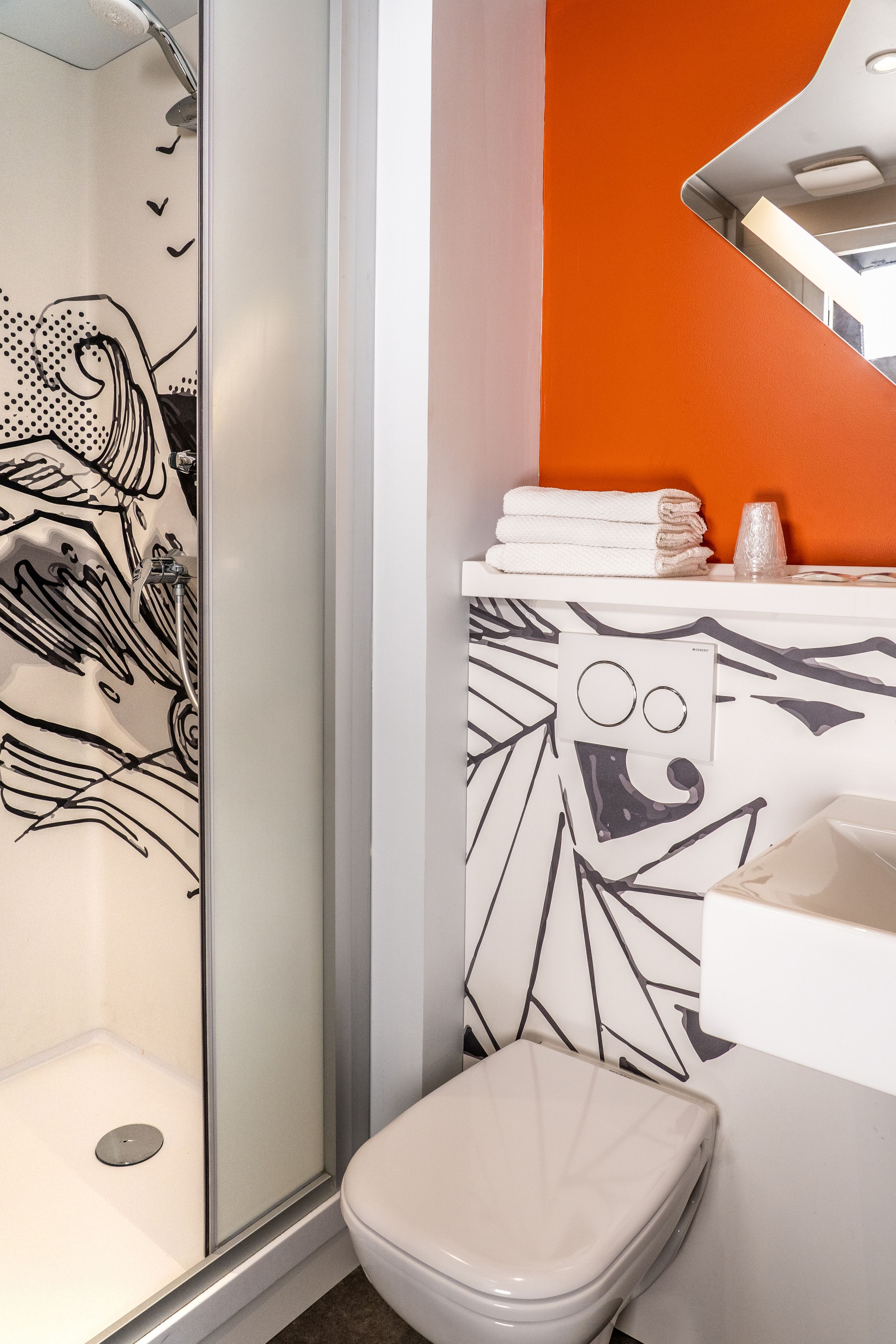 desk, soundproofing, free wifi, bed sheets