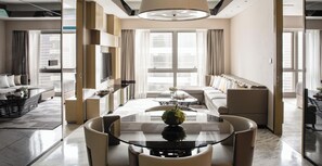 Fridge, microwave, stovetop, dishwasher -  Jumeirah Living Guangzhou (Guangzhou)