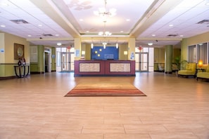 Lobby - Holiday Inn Express and Suites in Cocoa (Cocoa)
