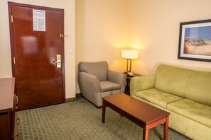 Living area - Holiday Inn Express and Suites in Cocoa (Cocoa)