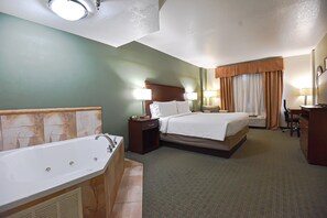 Room - Holiday Inn Express and Suites in Cocoa (Cocoa)