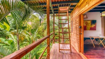 Nhà Deluxe, ban công, quang cảnh núi | Quang cảnh vườn