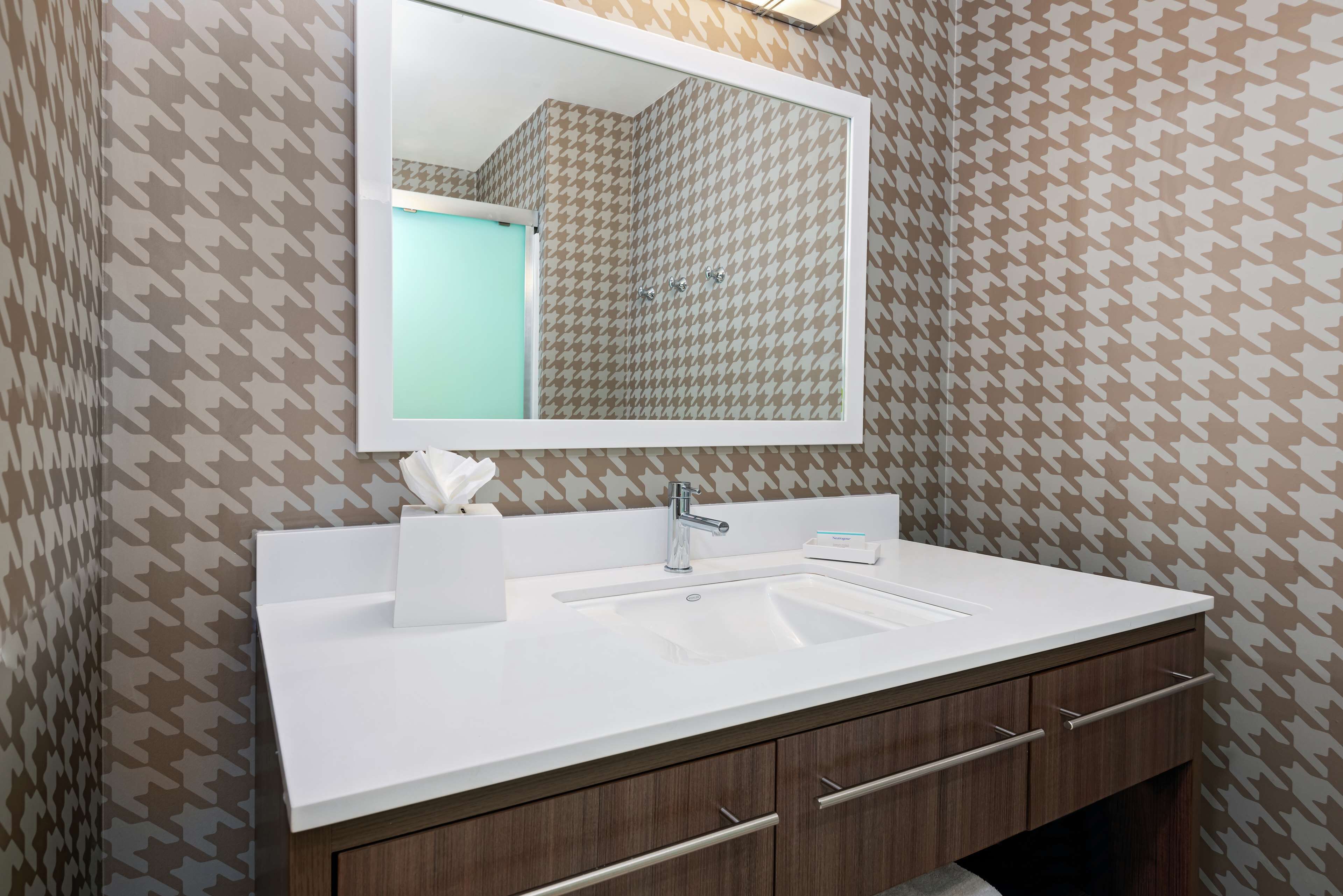 Photo - Home2 Suites by Hilton Orlando Near Universal