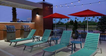 Home2 Suites by Hilton Orlando Near Universal