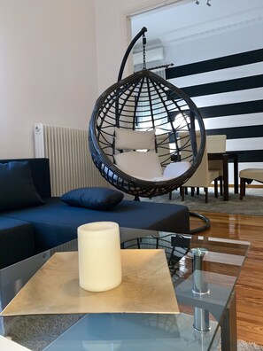 Apartment, 3 Schlafzimmer | Wohnbereich | Flachbildfernseher