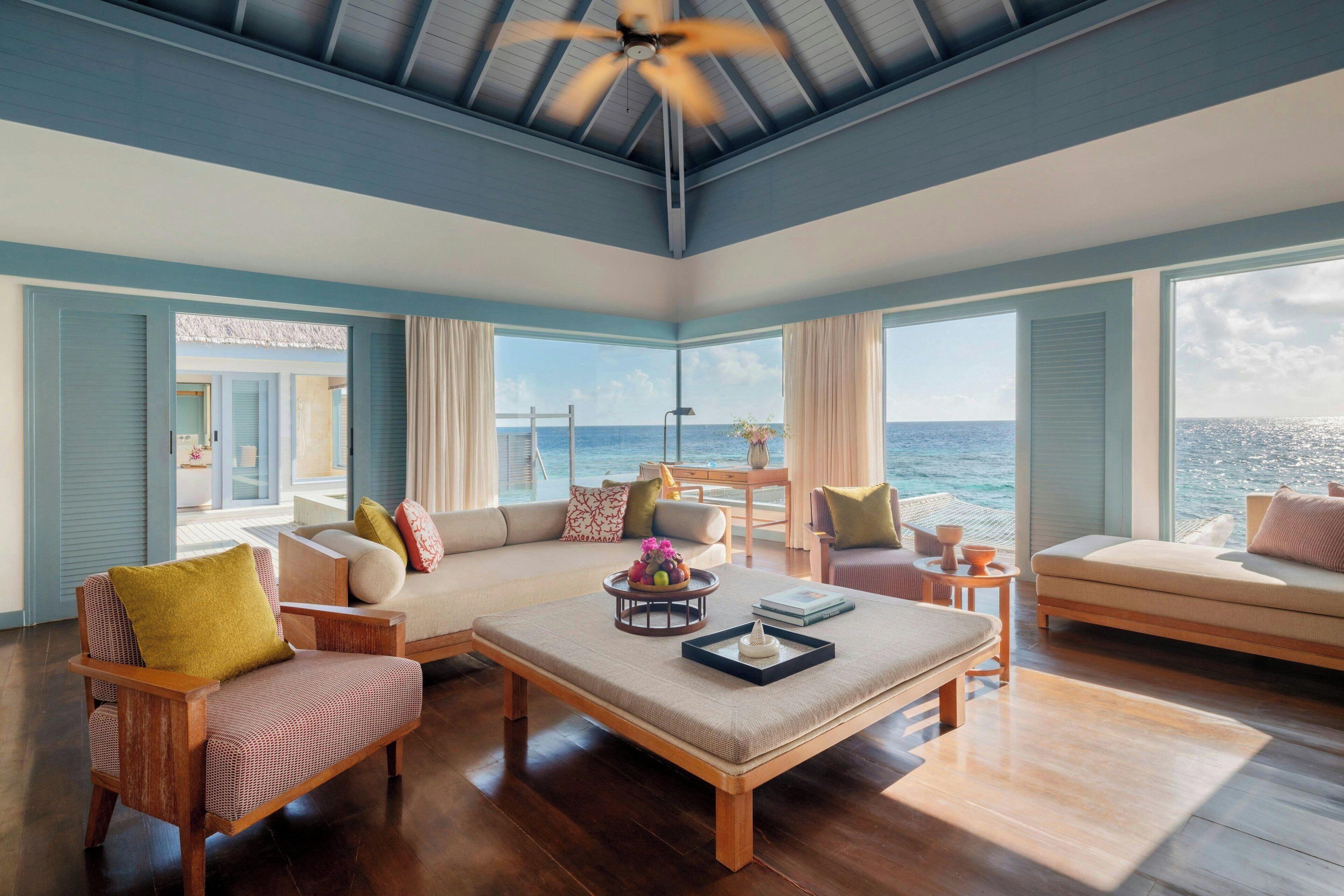 埃及棉床单、高档床上用品、羽绒被、迷你吧