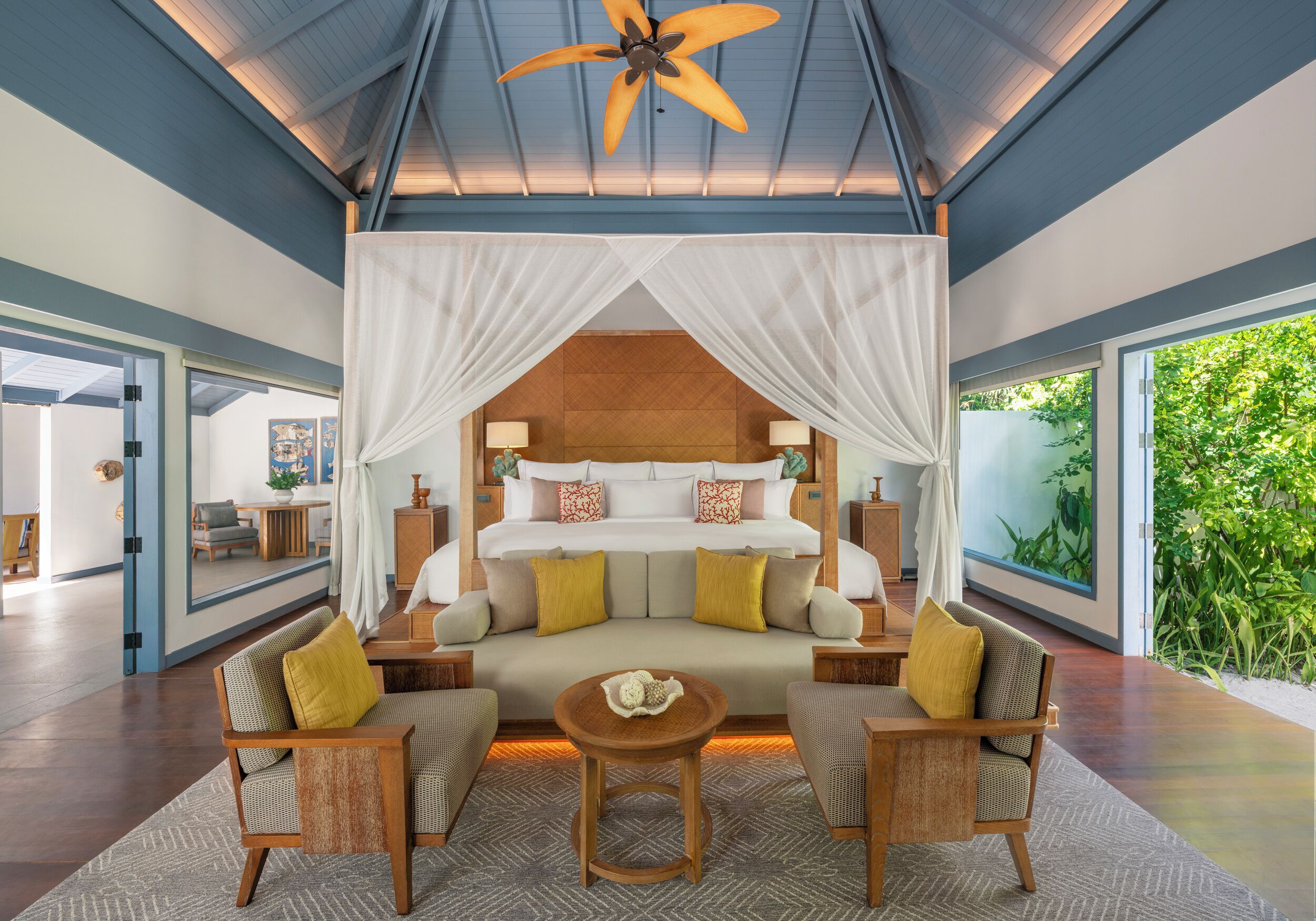 Egyptian cotton sheets, premium bedding, down comforters, minibar