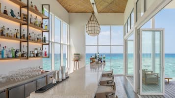 2 bars/lounges, 2 poolside bars