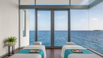 Couples treatment rooms, body treatments, aromatherapy