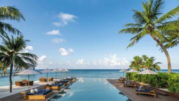 2 outdoor pools, free pool cabanas, pool umbrellas