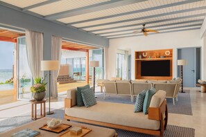 Three Bedroom Royal Residence Cluster | Living area