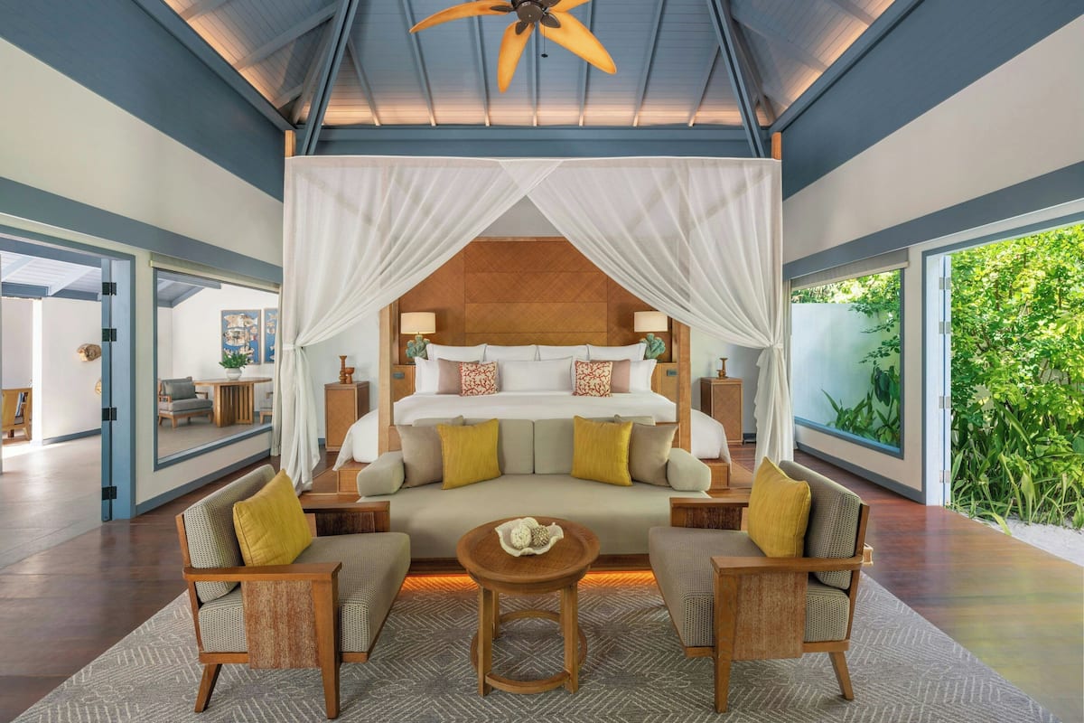 Egyptian cotton sheets, premium bedding, down comforters, minibar