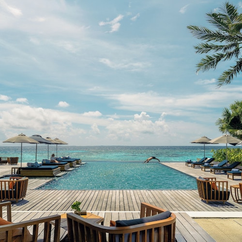 The Halcyon Private Isles Maldives, Autograph Collection