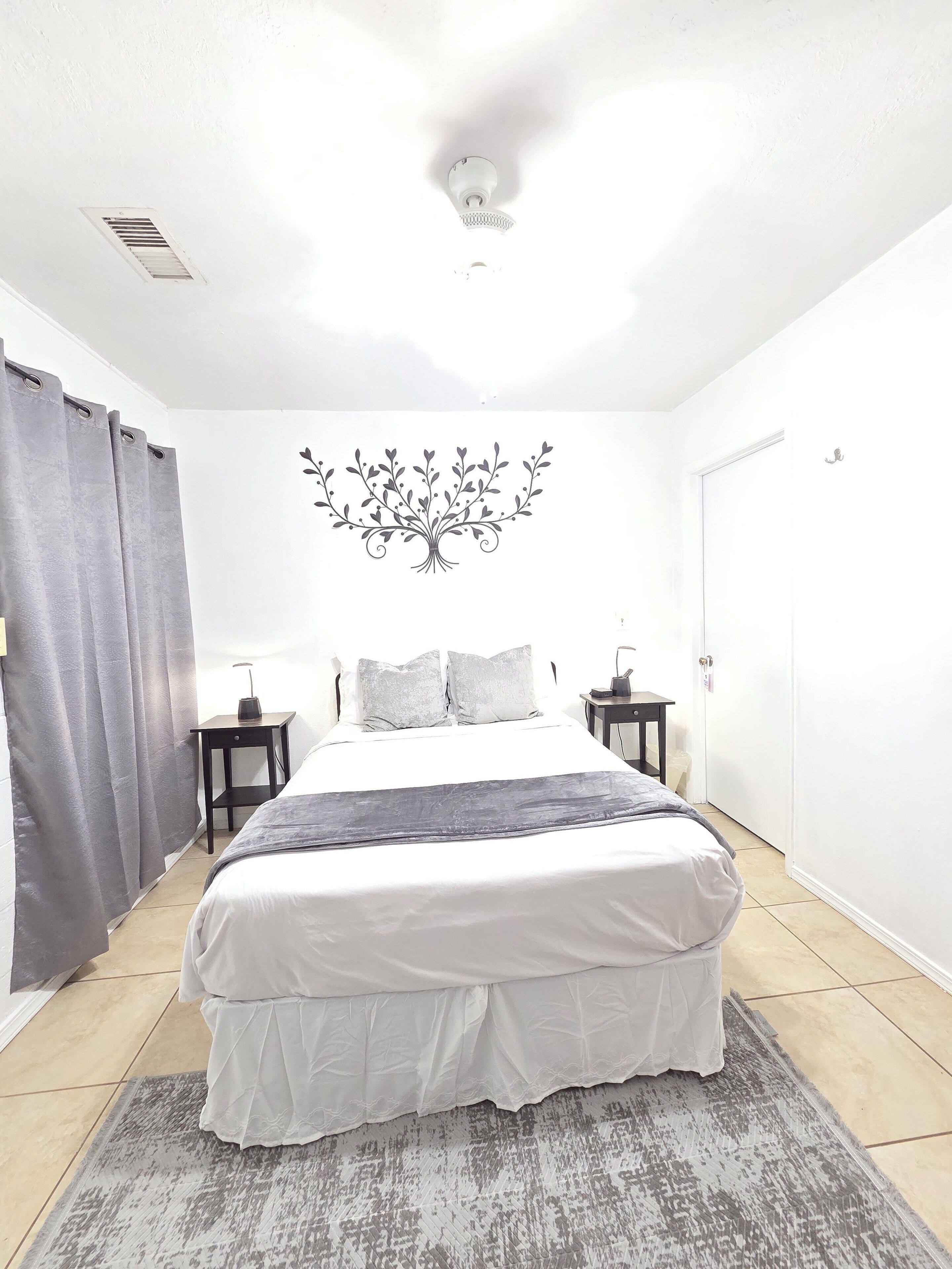 標準單人房, 1 張加大雙人床, 非吸煙房 | 免費無線上網、床單