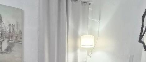 Standard Single Room, 1 Queen Bed, Non Smoking