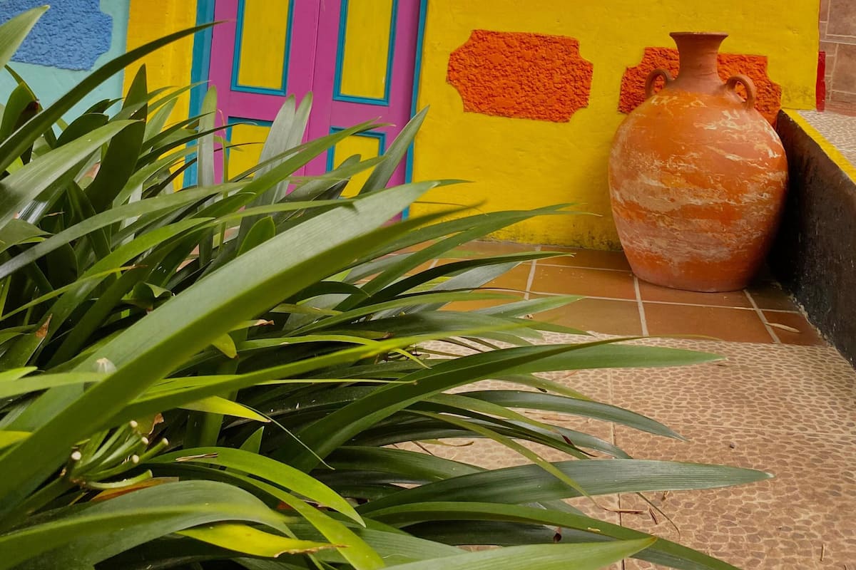 أغطية فراش متميزة وألحفة محشوة بالريش وأسرّة سليكت كومفورت ومكتب