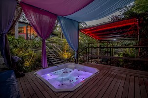 Bañera de hidromasaje exterior