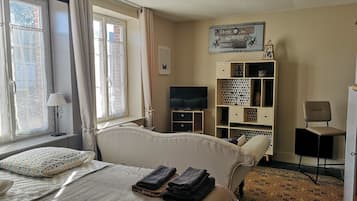 经典开间, 无烟房, 简易厨房 | Select Comfort 床、特色装修、特色家居、遮光窗帘