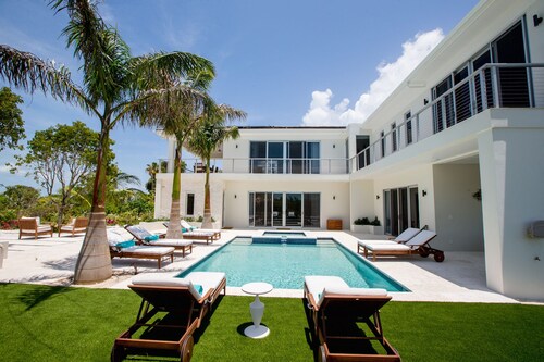 Amani & Kiangazi Suite