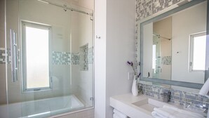 Luxury Penthouse, Ensuite, Partial Ocean View | Bathroom | Separate tub and shower, hair dryer, towels - Amani Suite (Providenciales)