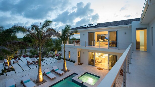 Unclassified image, 1 of 9, button - Kiangazi (Providenciales)