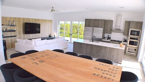 Ảnh chưa phân loại, 4 trong số 12 ảnh, nút