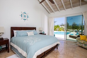 Villa Prestige, salle de bain attenante, vue sur le canal | 4 chambres, literie fournie