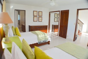 Villa Tradizionale, bagno in camera, vista giardino | 3 camere, lenzuola