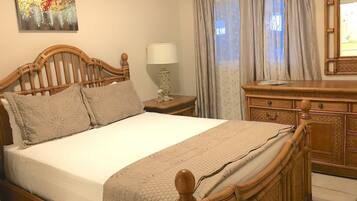 2 bedrooms, bed sheets