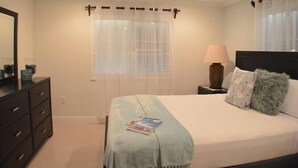 Unclassified image, 3 of 3, button - Poinciana Place (Providenciales)